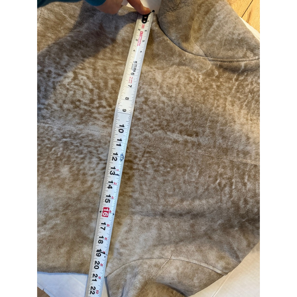 HiSO Rumour Shearling Moto Coat Cement
Size Large - Picture 6 of 11